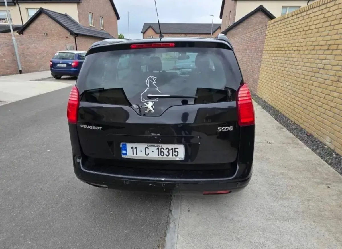 Peugeot 5008 2011 - Image 4