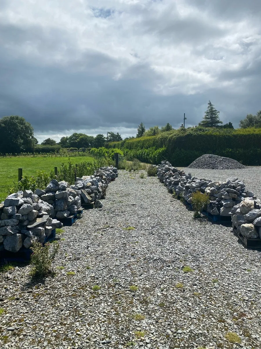 Building Stone - Image 1