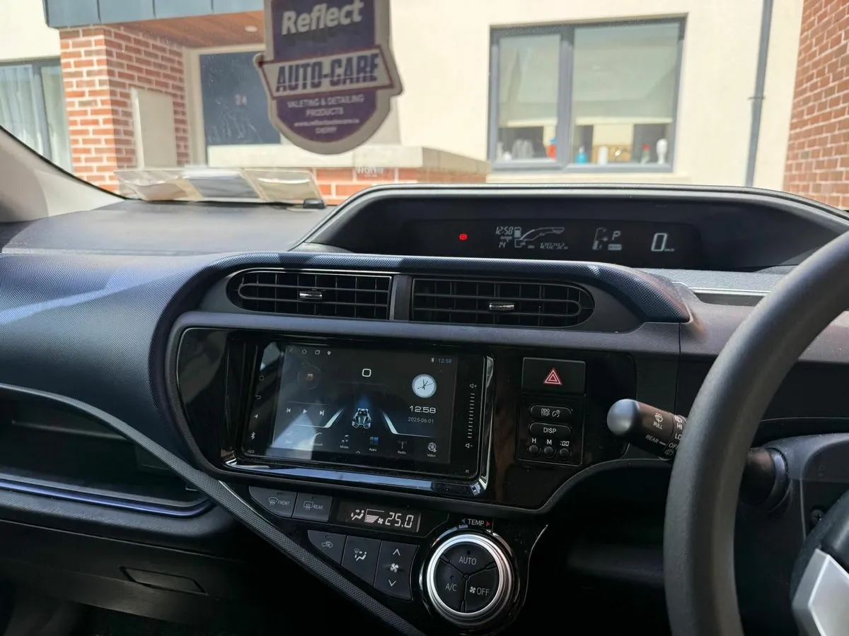 Toyota Aqua 2017 - Image 2