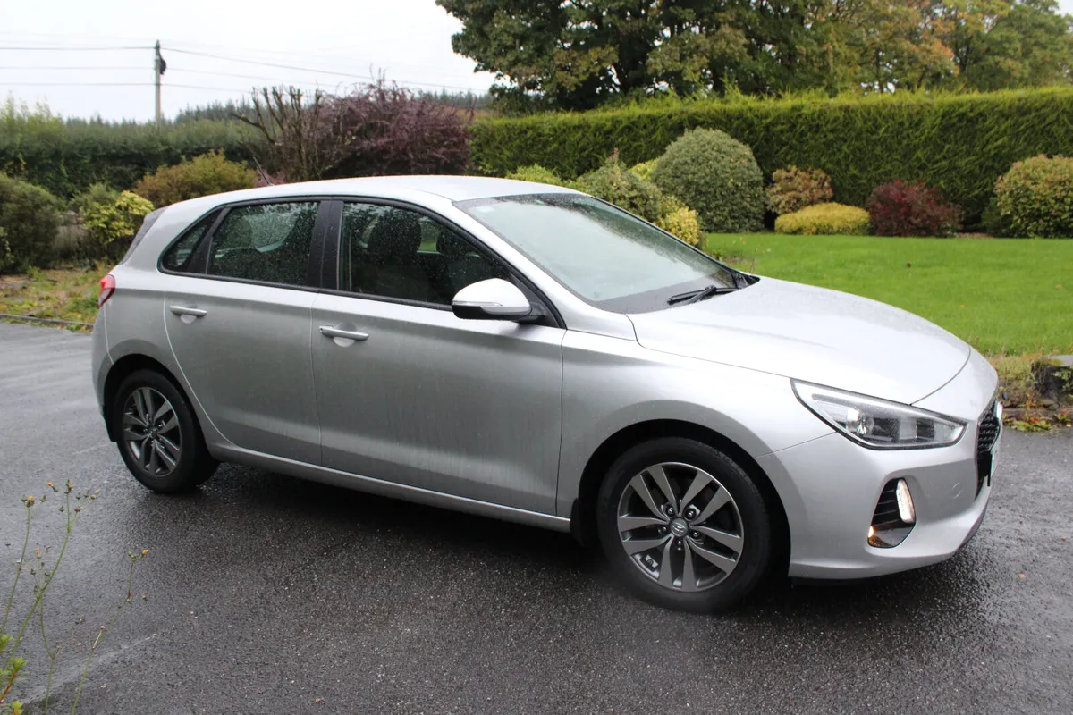 2017 HYUNDAI i30 DELUXE 1.6 CRDI 5dr. NEW MODEL - Image 1