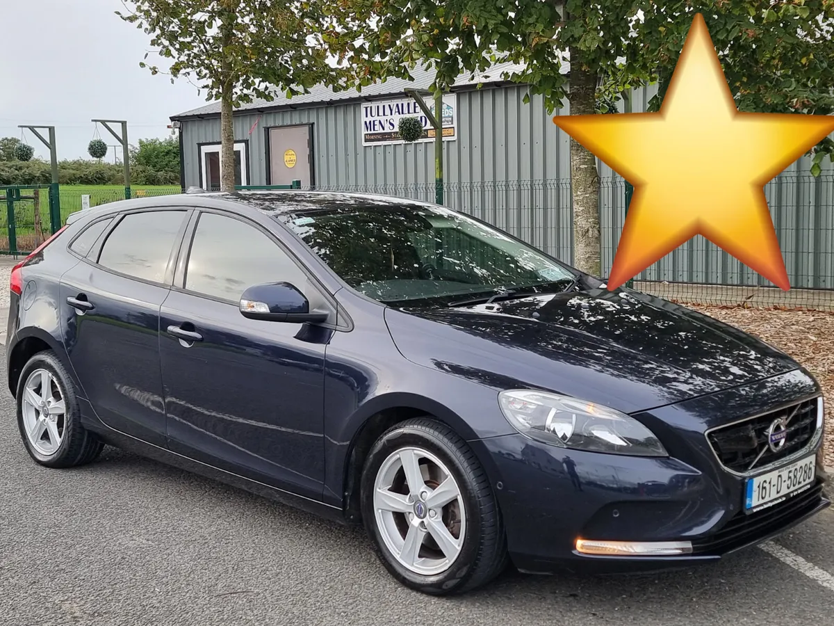 Volvo V40 2016 diesel absolute bargain €6990 - Image 1