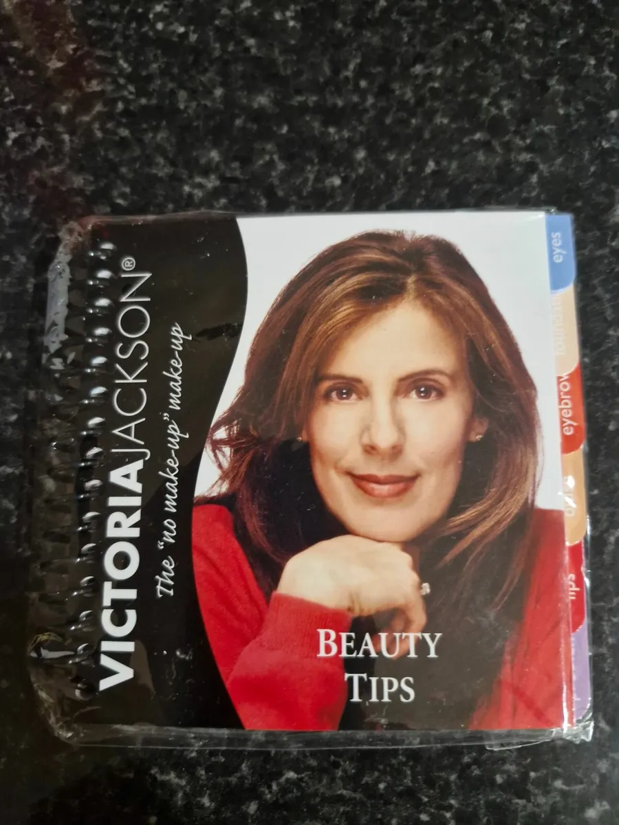 Victoria Jackson Makeup set - Image 1
