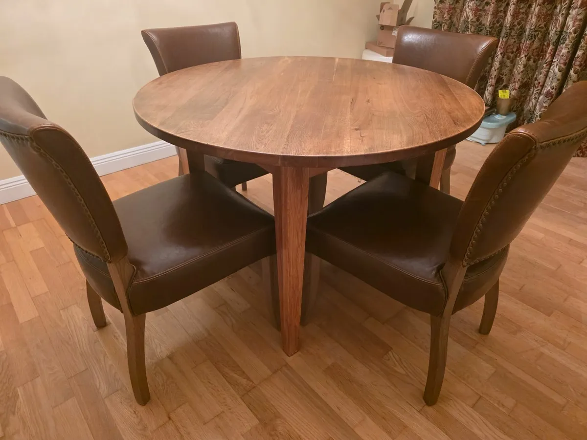 Round Oak Dining Table and 4 Leather Chairs - Image 2