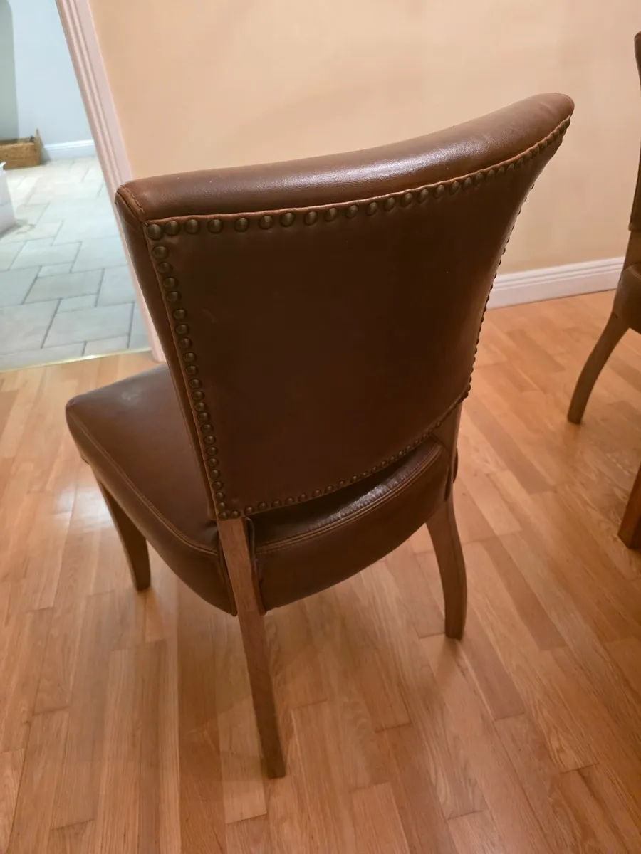 Round Oak Dining Table and 4 Leather Chairs - Image 4