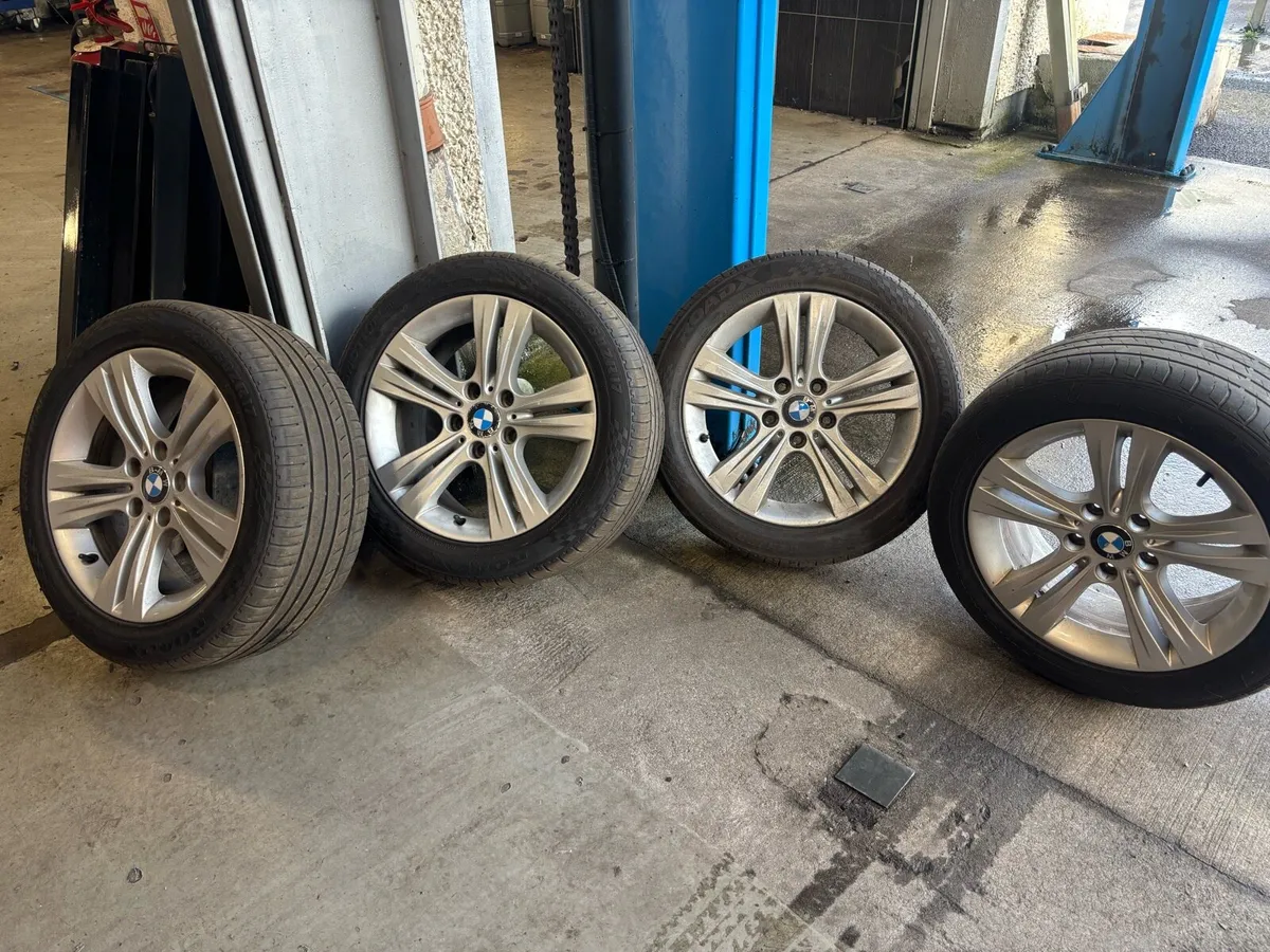 F30 bmw alloys 225/50/17 - Image 1