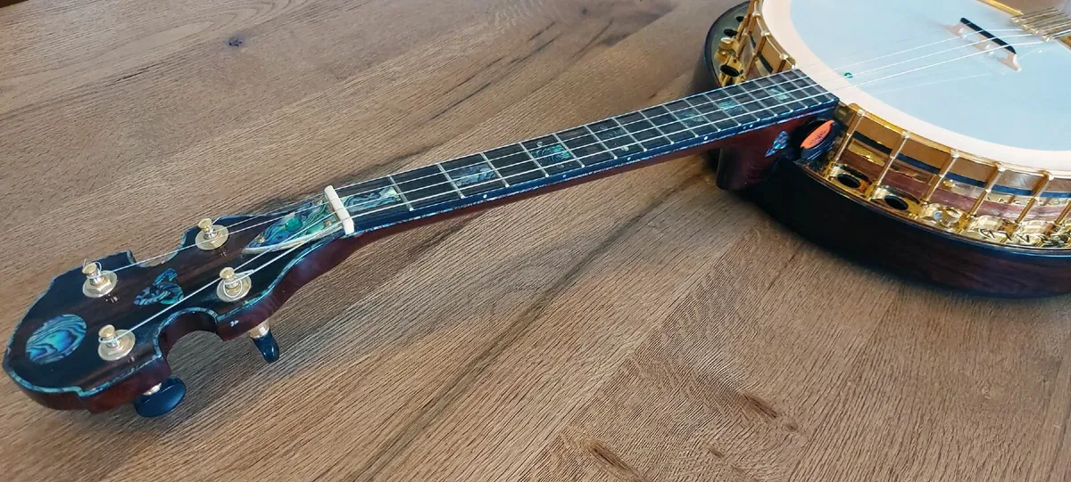 Emerald Ultrasound Rosewood shortscale tenor banjo - Image 3