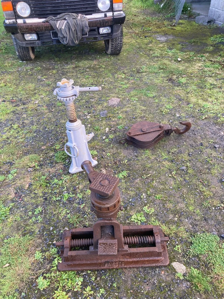 5 ton jacks - Image 1