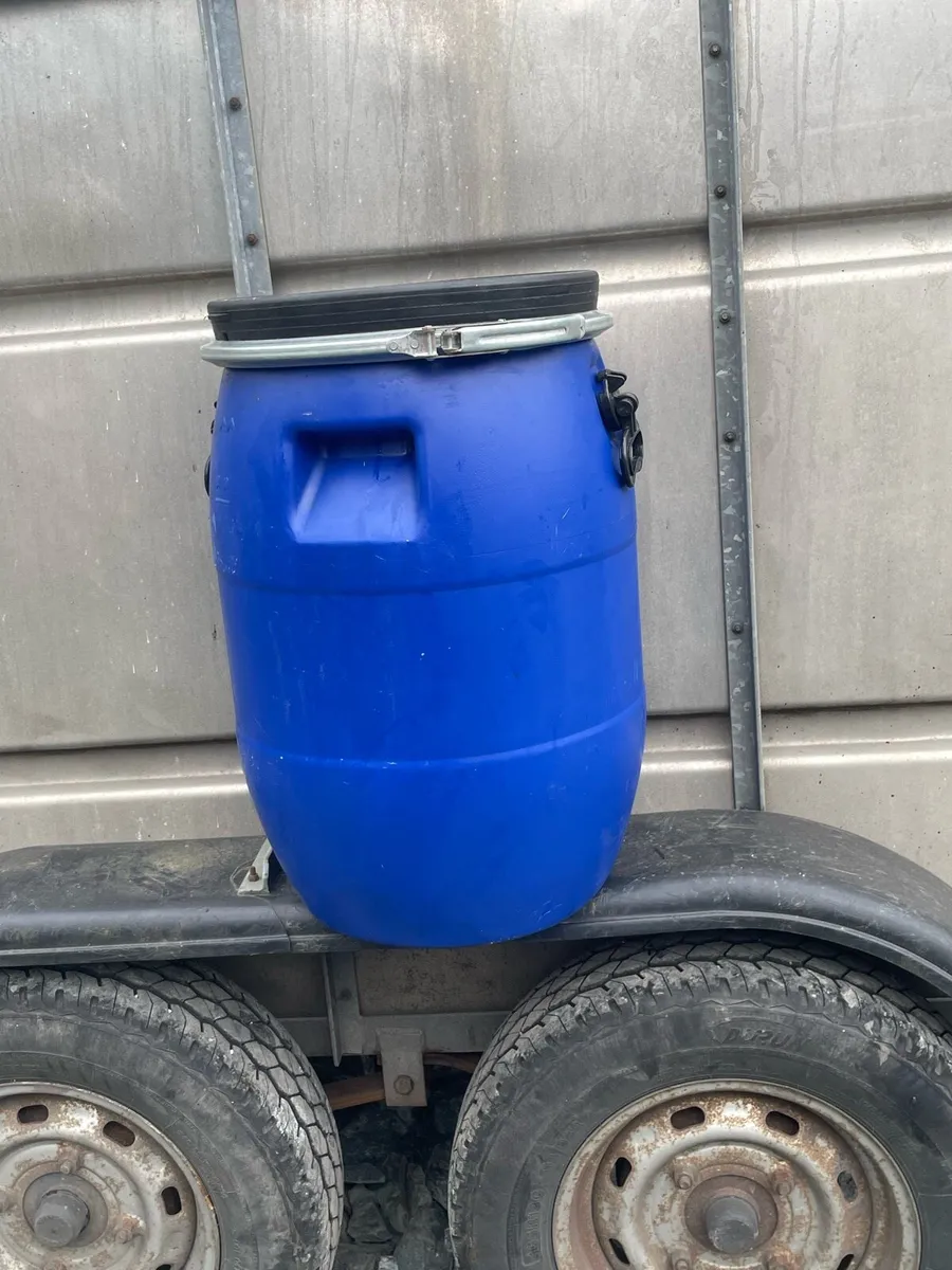 Barrels & more - Image 1