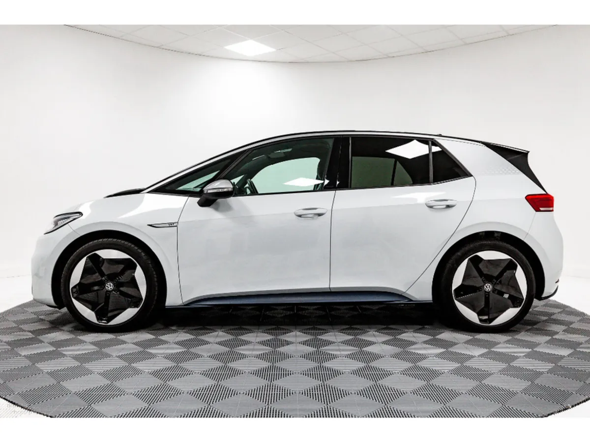 Volkswagen ID.3 PRO 1ST Plus 58 kWh Auto 200HP - Image 4