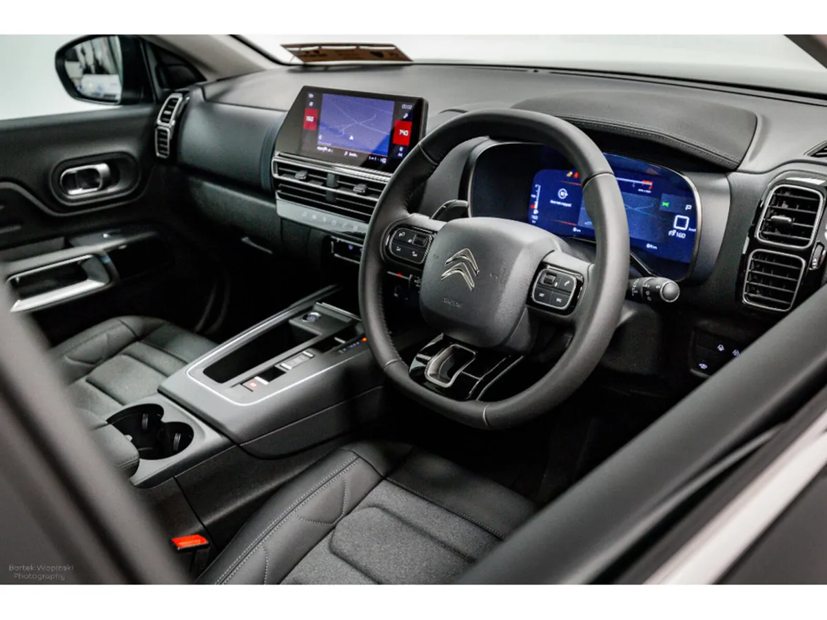 Citroen C5 Aircross PLUS PACK 1.5 Diesel Auto 130H - Image 2