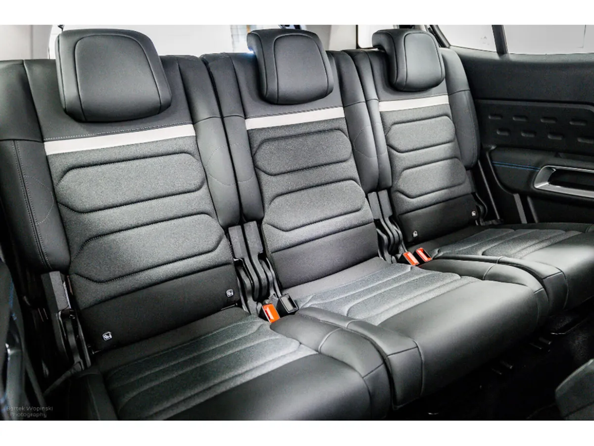 Citroen C5 Aircross PLUS PACK 1.5 Diesel Auto 130H - Image 4