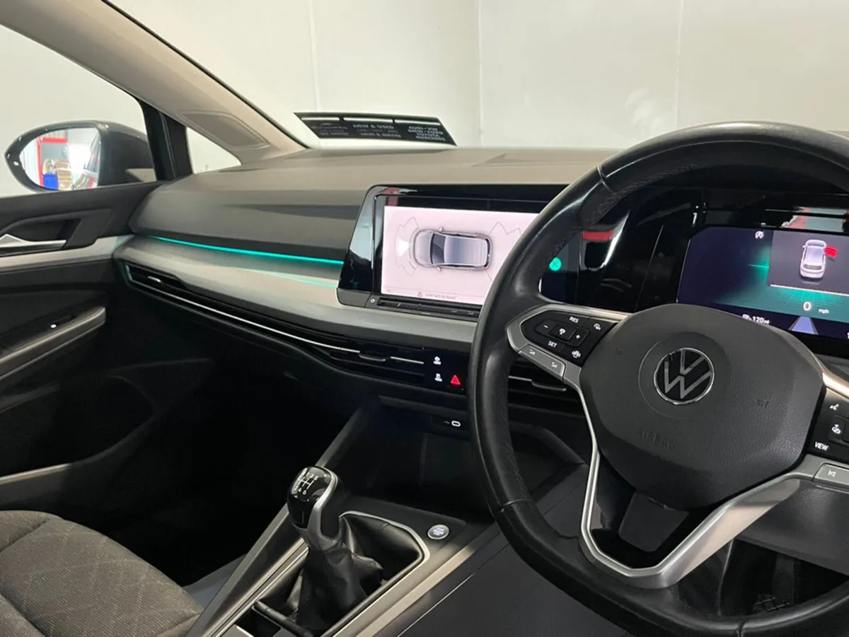 Volkswagen Golf SE TECH TDI 2.0 - Image 3