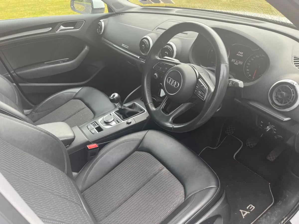 Audi A3 SPORTBACK 1.6 TDI 116HP SE 4DR 30 - Image 3