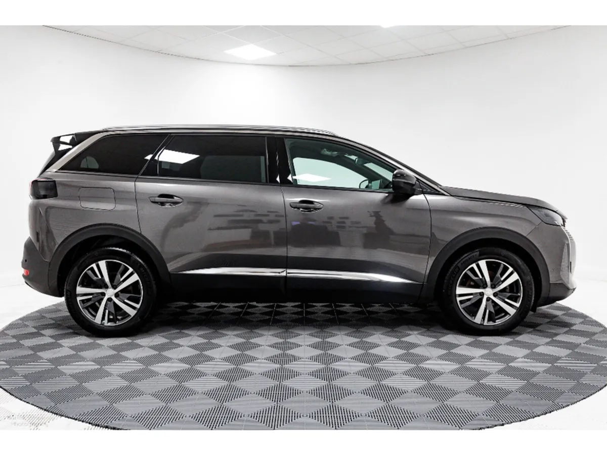 Peugeot 5008 Allure 1.5 Diesel Auto 130HP - Image 1