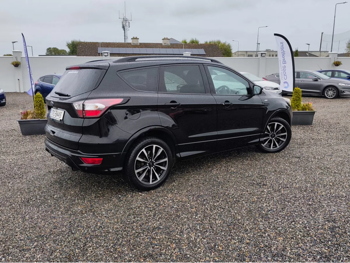 Ford Kuga 1.5 TDCI 120PS FW FWD 4DR ST-LINE - Image 2