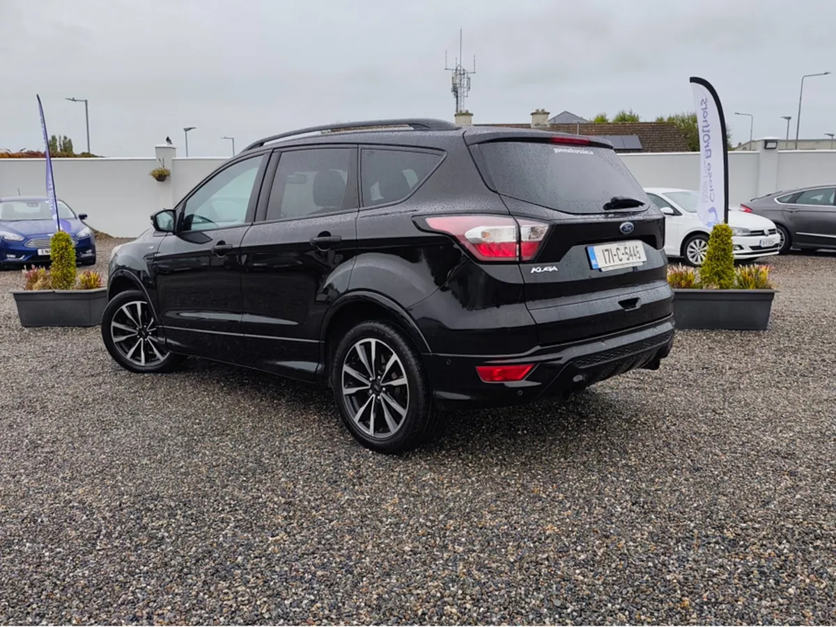 Ford Kuga 1.5 TDCI 120PS FW FWD 4DR ST-LINE - Image 4