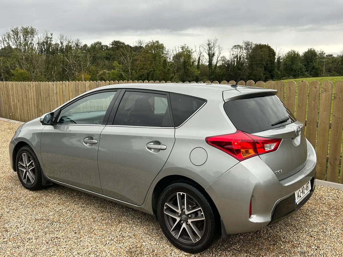 2014 Toyota Auris Sol 1.4 D4D - Image 3