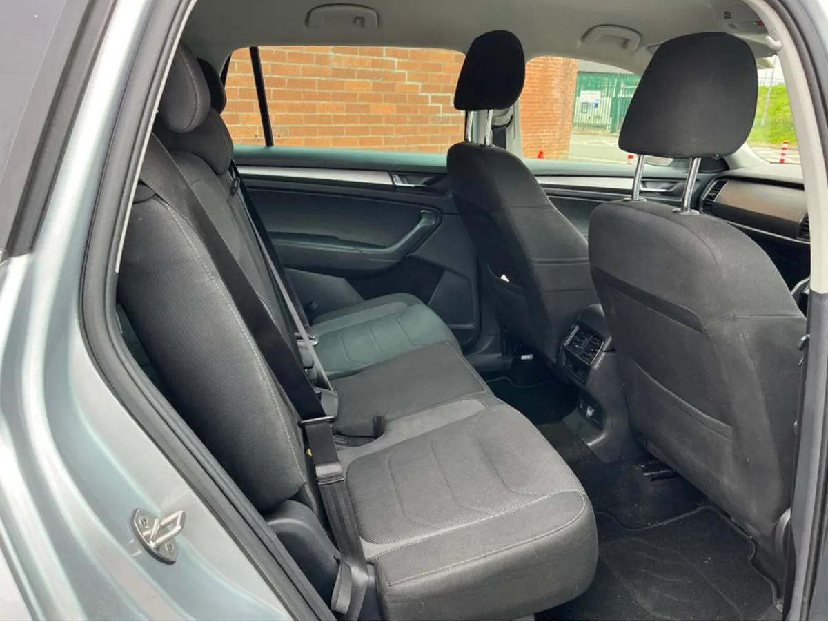 Skoda Kodiaq AMBITION 2.0 TDI 150HP 4X4 4 4DR - Image 4