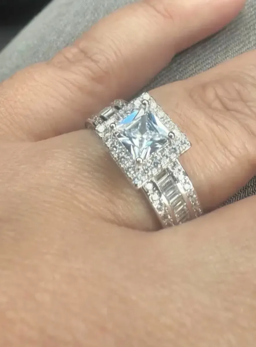 925 moissanite ring size 9 - Image 1