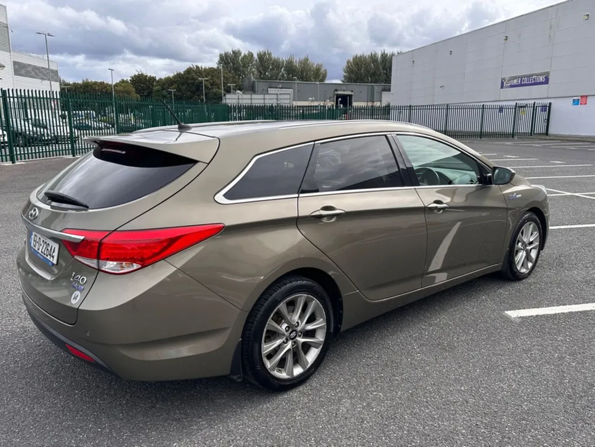 Hyundai i40 1.7 CRDI, EXECUTIVE MODEL, TOURER, NEW - Image 4