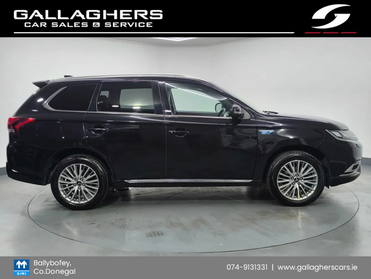 Mitsubishi Outlander (211) EXCEED PHEV CVT TOP SPE - Image 3