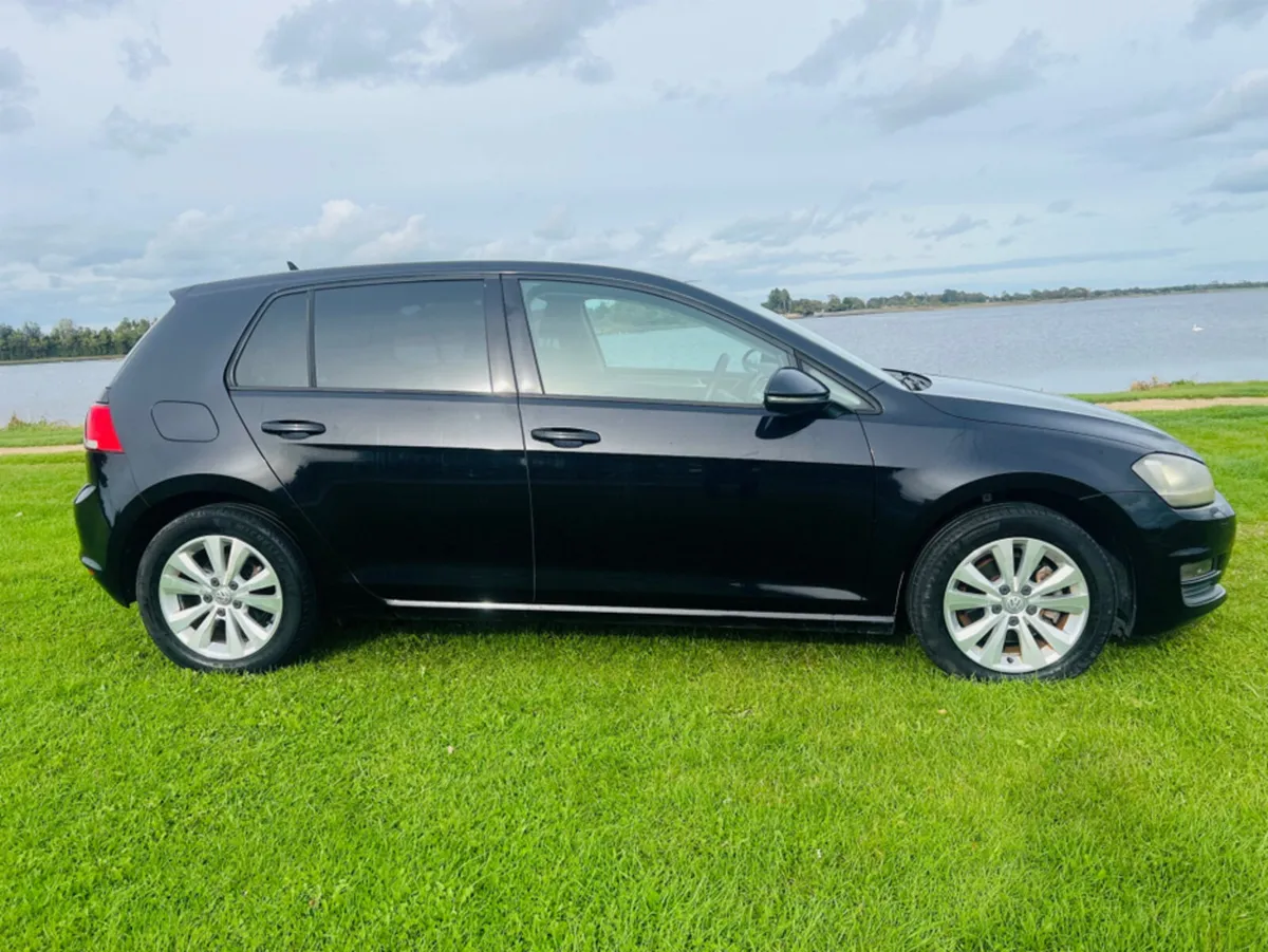 Volkswagen Golf 1.2 COMFORTLINE//FINANCE AVAILABLE - Image 3