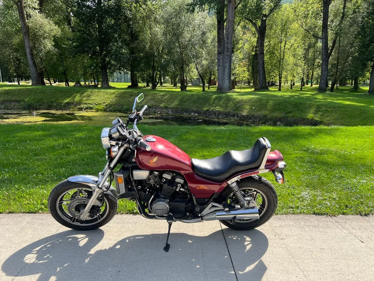 Honda vf1100 Magna v65 - Icon - Image 1