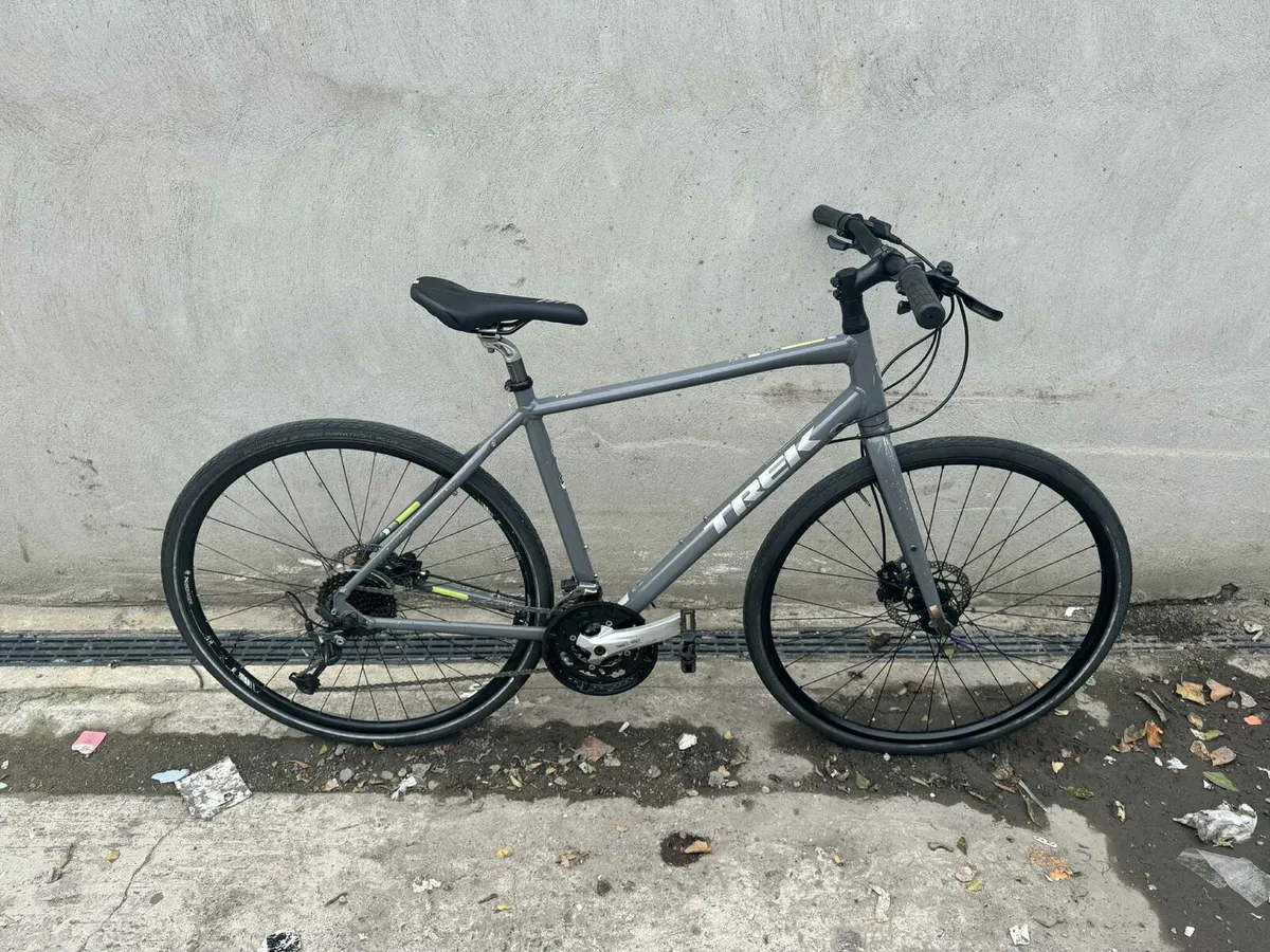 Trek FX hybrid bike - Image 1