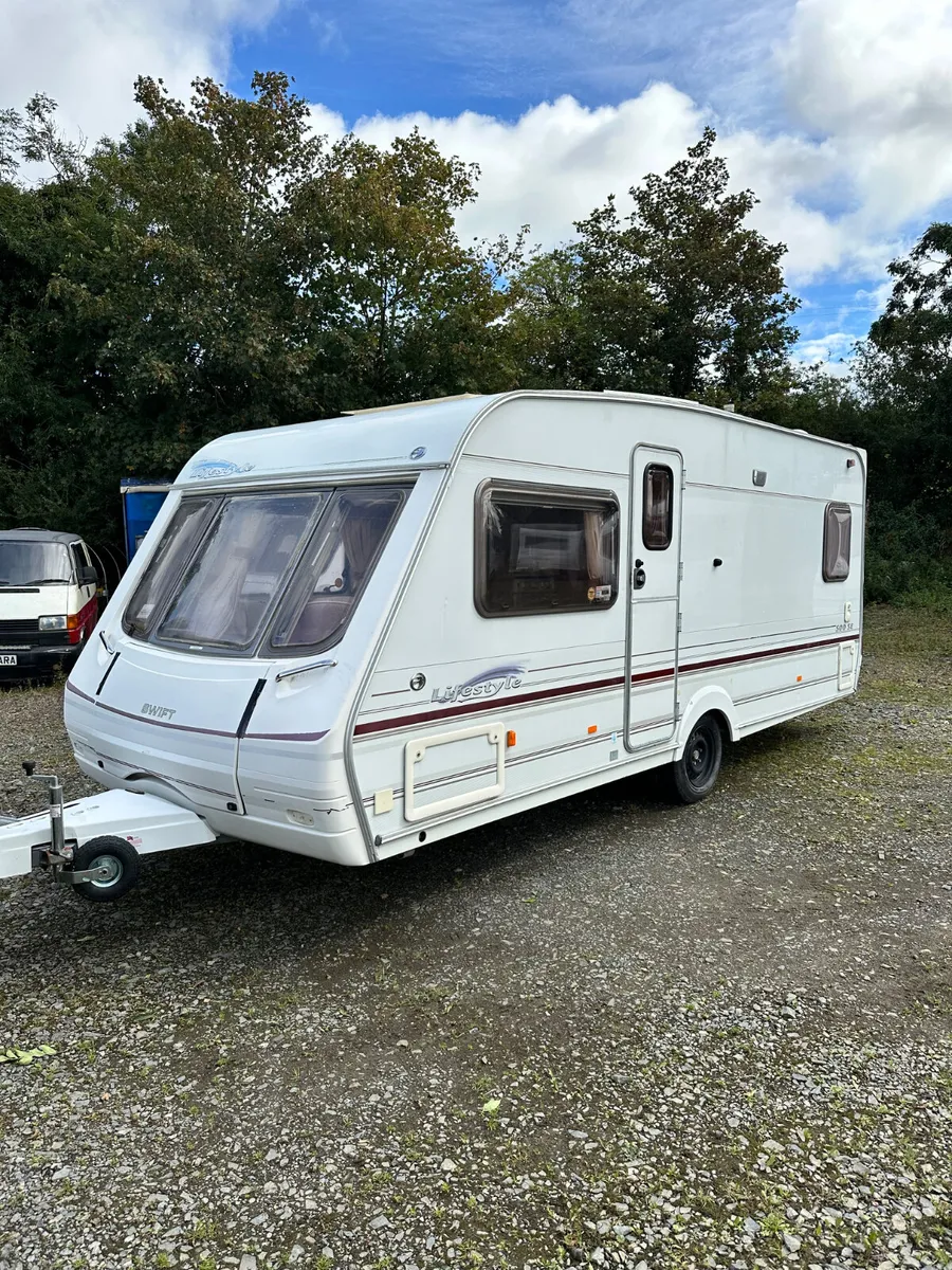 ✨BARGAIN SWIFT ACCORD 4 BERTH FIXED BED✨ - Image 1