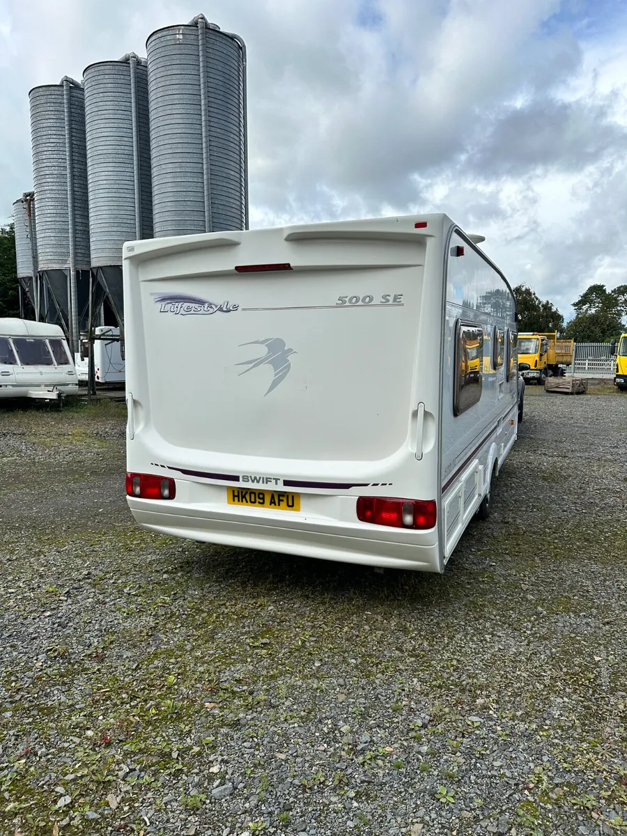 ✨BARGAIN SWIFT ACCORD 4 BERTH FIXED BED✨ - Image 2