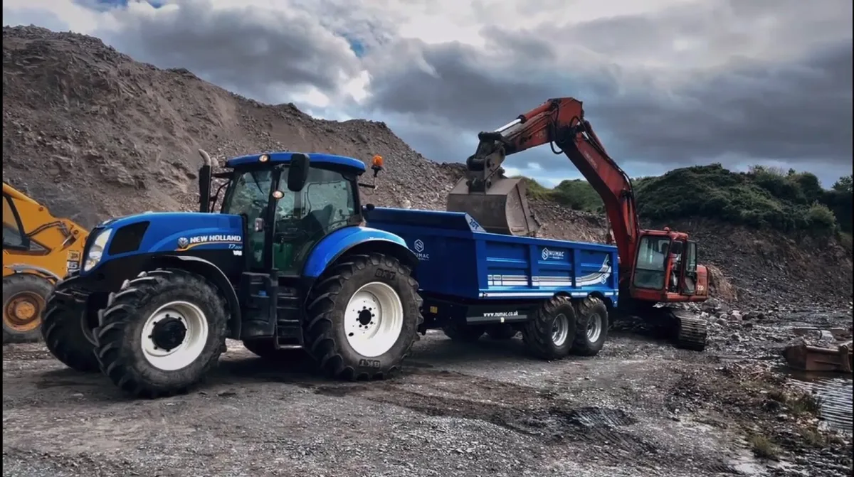 Tractor & 20T Dump trailer for Hire - Image 1