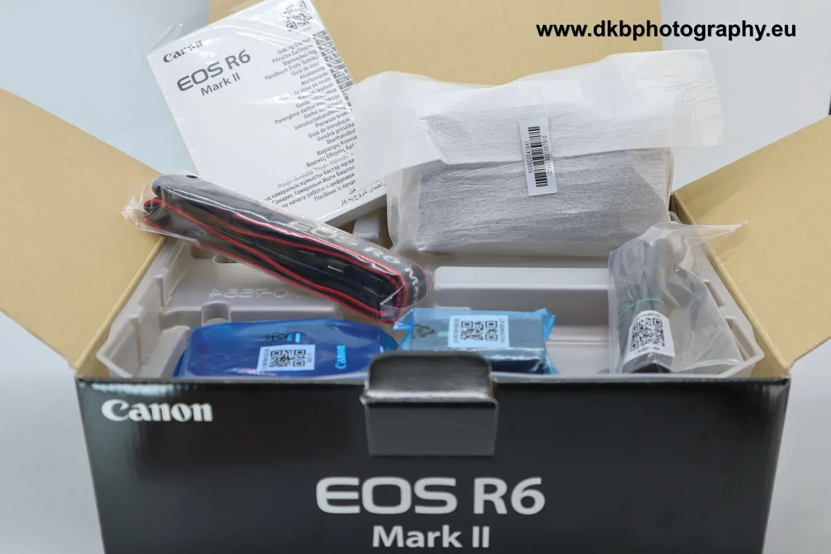 CANON EOS R6 Mark II MIRRORLESS CAMERA #0556 - Image 2