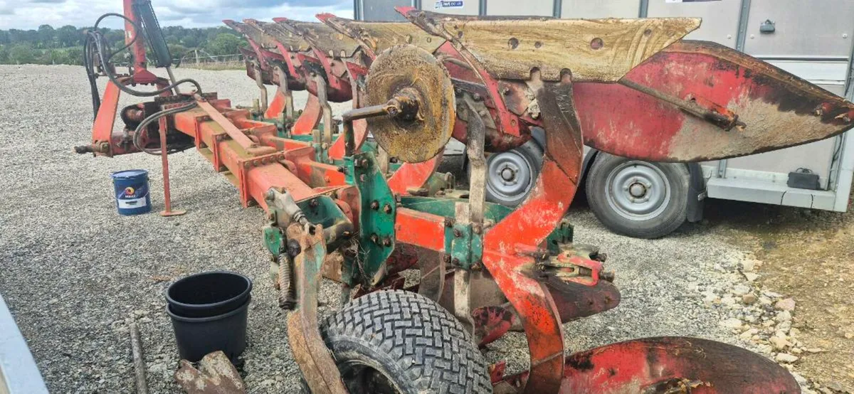 5 furrow plough - Image 1