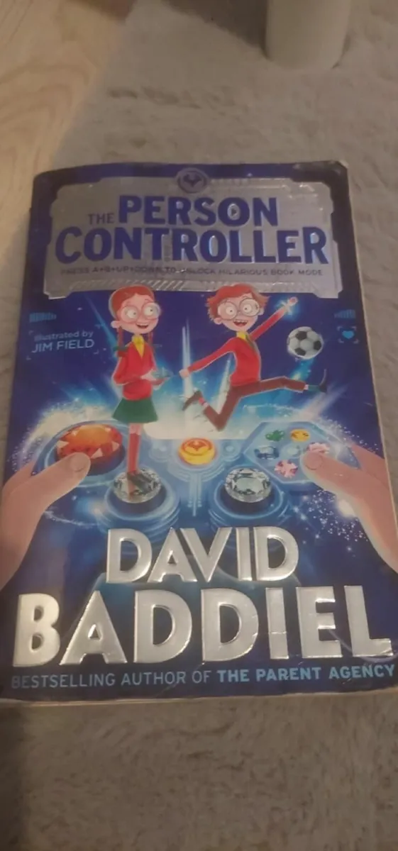 Kids books x4 - Image 1