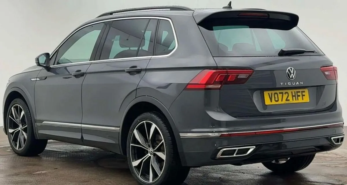 Volkswagen Tiguan 2.0 TDI R-line SUV 5dr Diesel D - Image 3