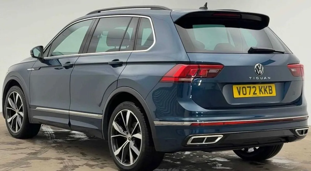 Volkswagen Tiguan 2.0 TDI R-line SUV 5dr Diesel D - Image 3