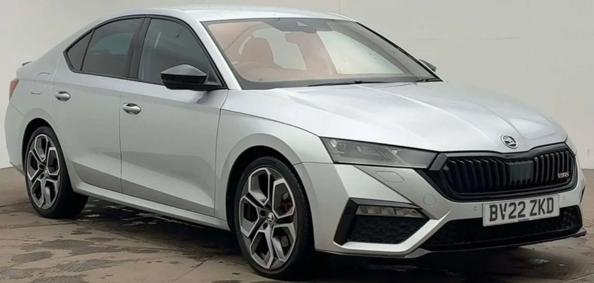 Skoda Octavia 2.0 TDI vRS Hatchback 5dr Diesel DS - Image 1