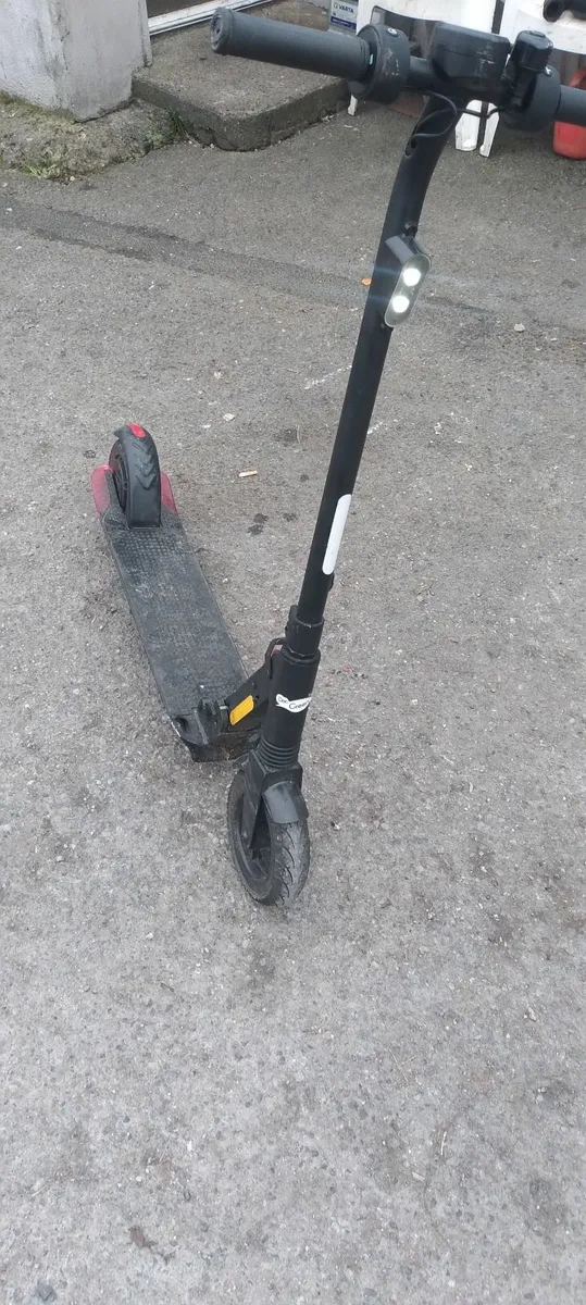4 electric scooter read add priced - Image 4