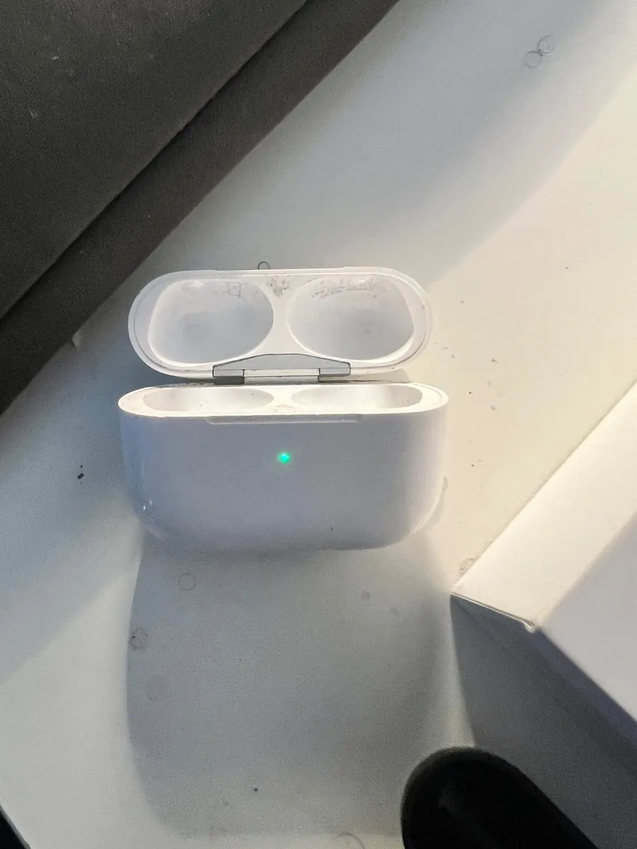 AirPod pro (2nd generation) - Image 2
