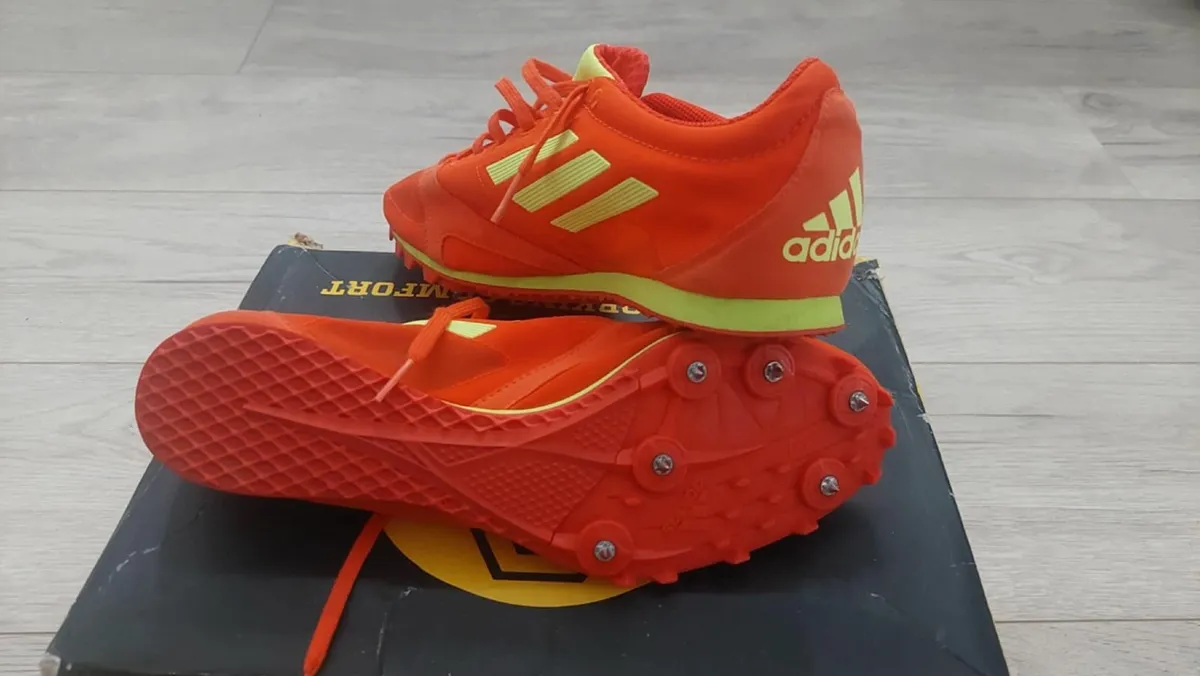 Adidas sprinting shoes size 8.5uk - Image 1