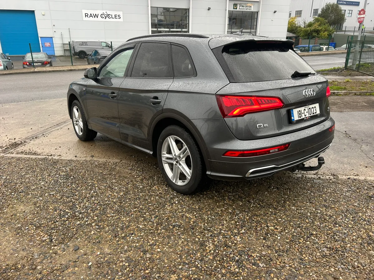 Audi Q5 Automatic  S Line - Image 4