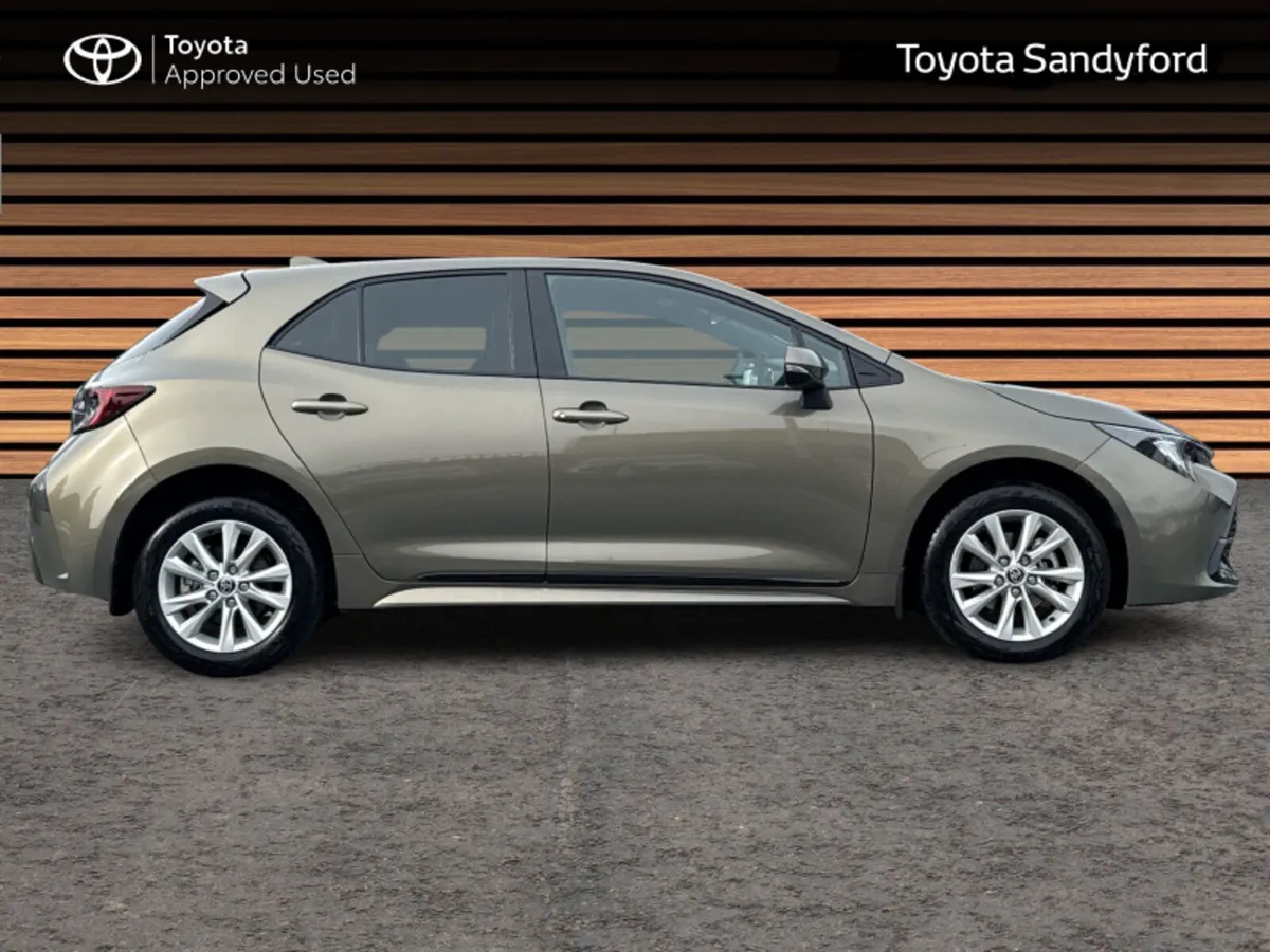 Toyota Corolla HYBRID LUNA HATCHBACK // REAR CAMER - Image 3