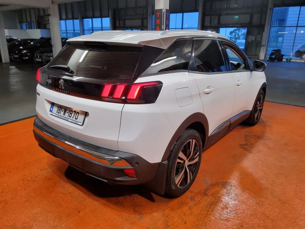 Peugeot 3008 1.6 Bluehdi 120bhp Allure - Image 3