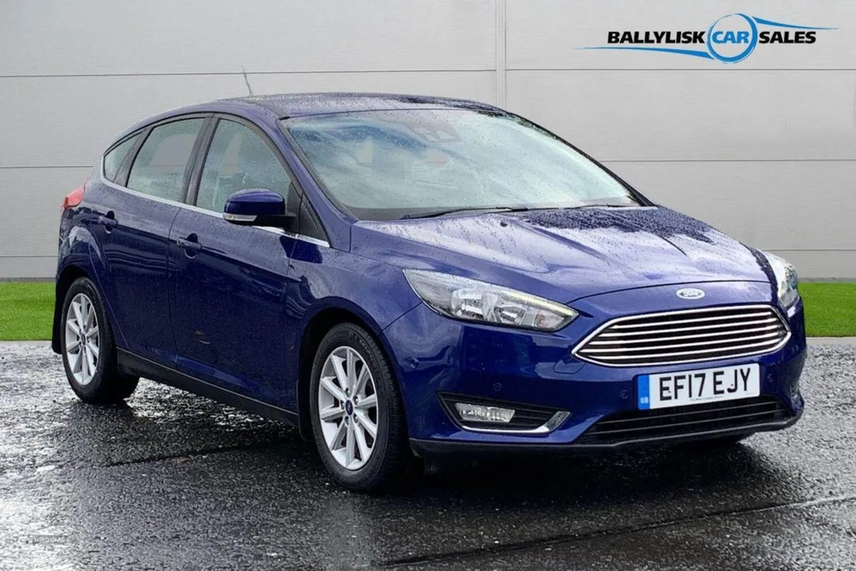 Ford Focus 1.0t 100PS Titanium in Blue With 41K - Image 1