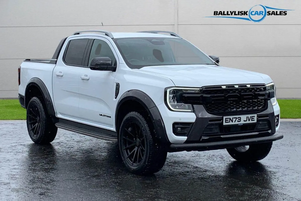 Ford Ranger 2.0 TDI 205PS Wildtrak Auto 4WD in Wh - Image 1