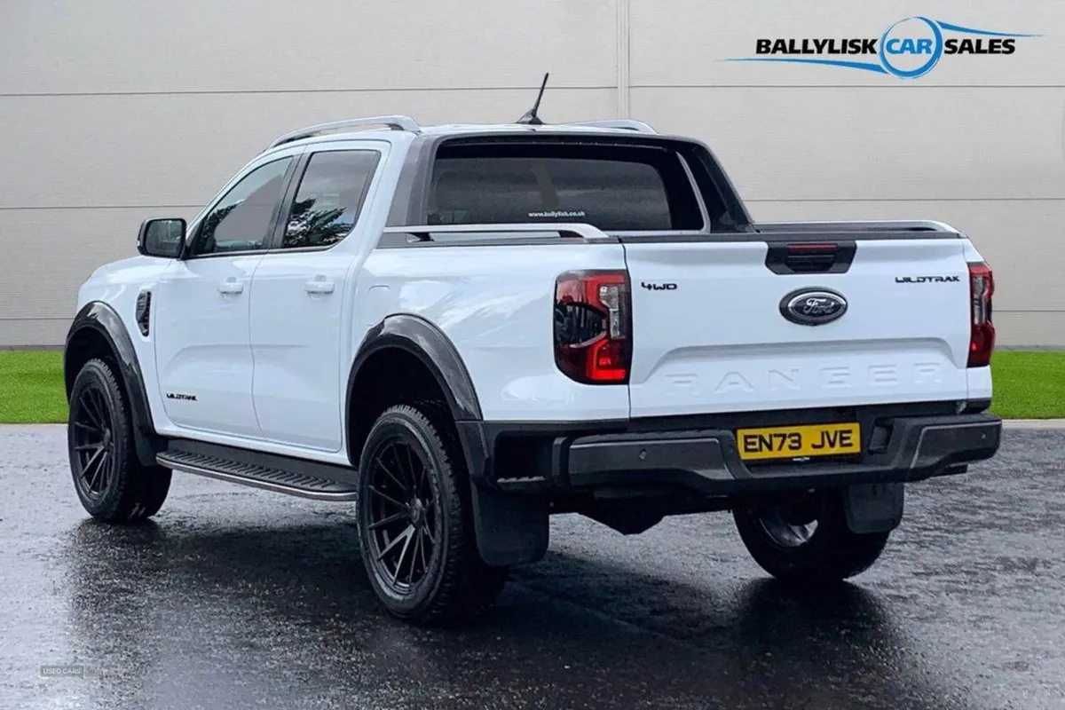 Ford Ranger 2.0 TDI 205PS Wildtrak Auto 4WD in Wh - Image 2