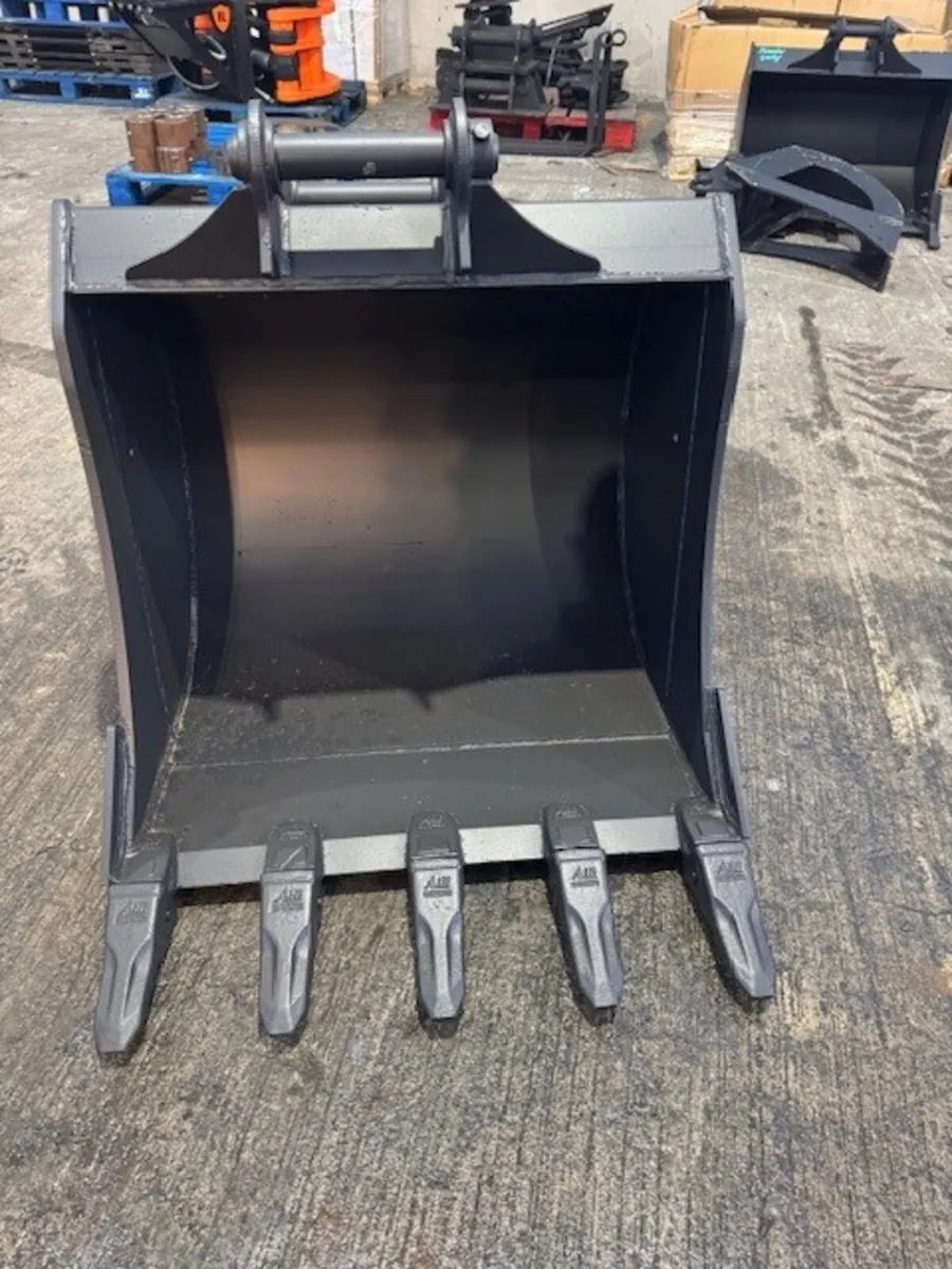 3FT DIGGING BUCKET TO SUIT 6-8 TON MACHINE - Image 2