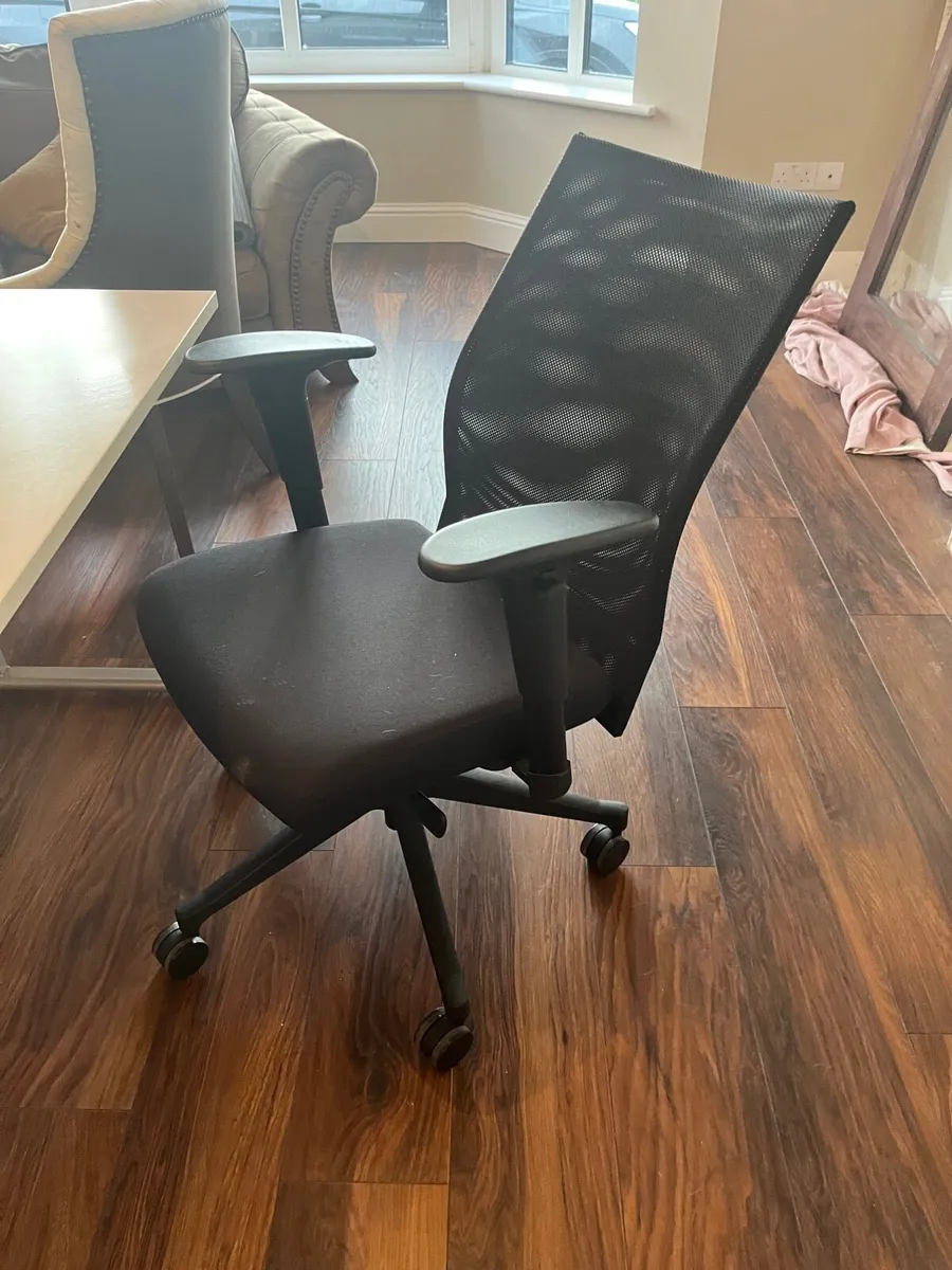 Desk and chair - Image 2