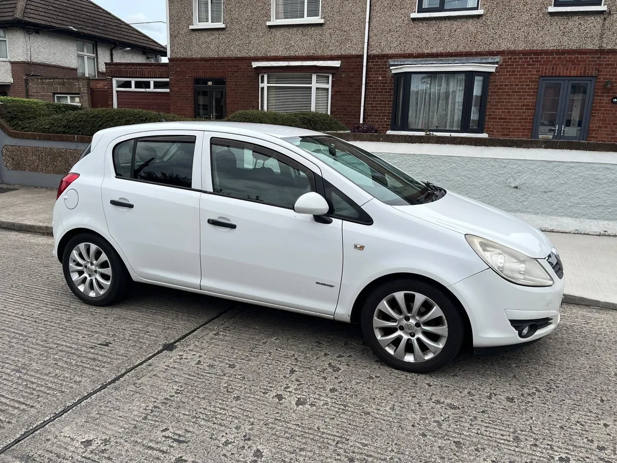 Vauxhall / Opel Corsa 2010 - Image 3
