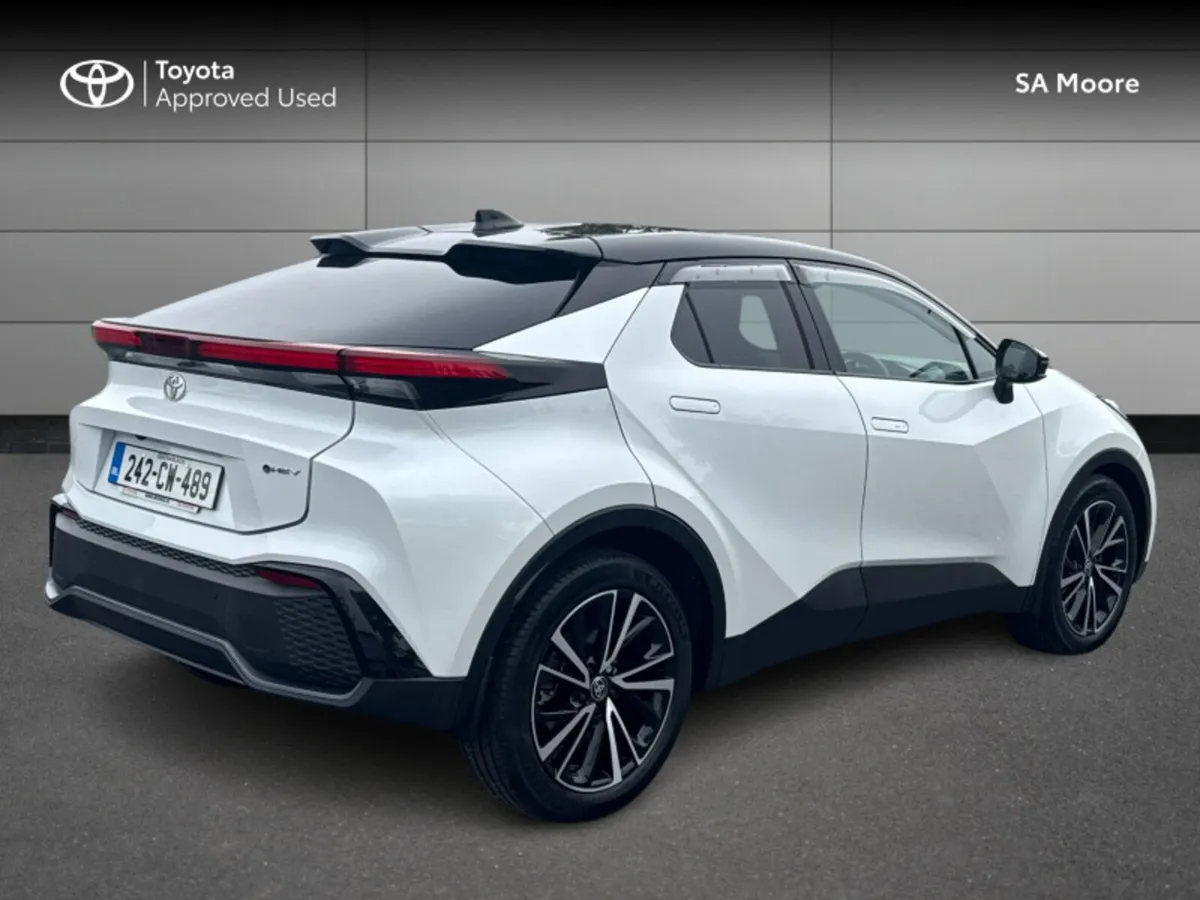Toyota C-HR HYBRID SOL - Image 2